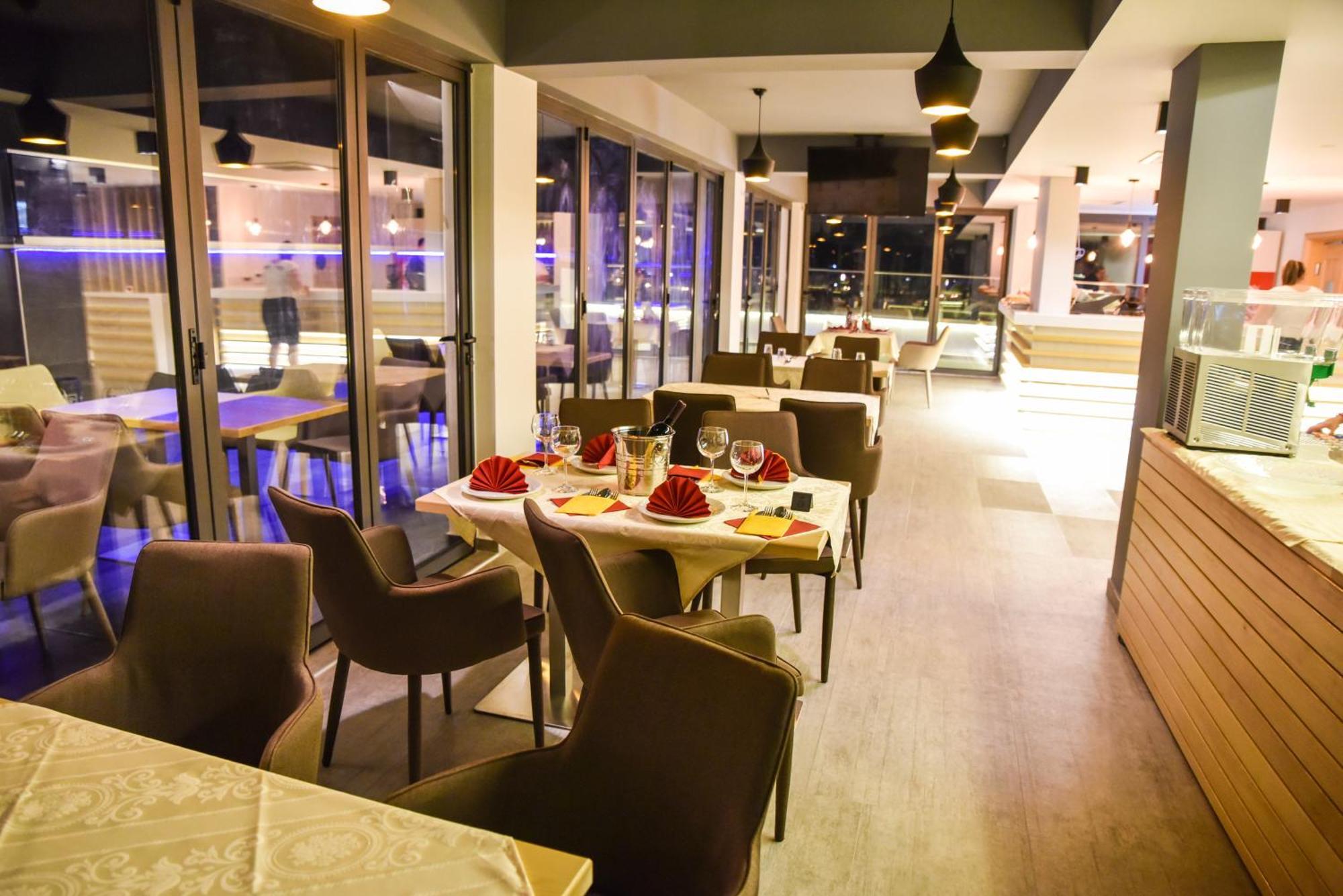 Hotel Evropa أولتْسي المظهر الخارجي الصورة